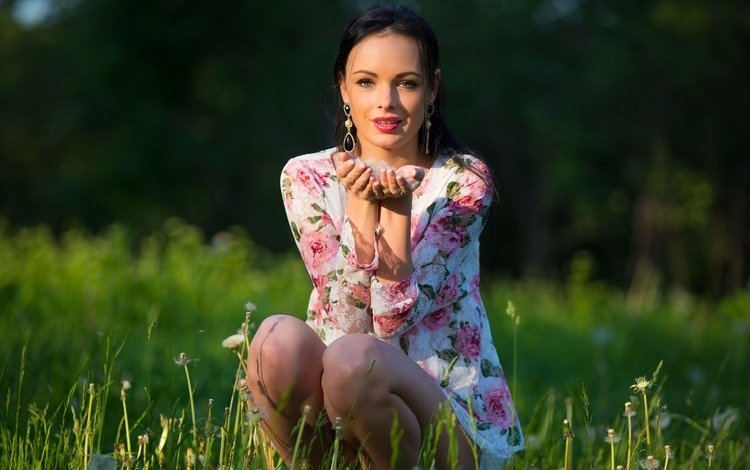 трава, девушка, платье, поле, брюнетка, взгляд, модель, кети, grass, girl, dress, field, brunette, look, model, katie