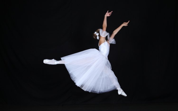 девушка, прыжок, танец, белое платье, балерина, пуанты, girl, jump, dance, white dress, ballerina, pointe shoes