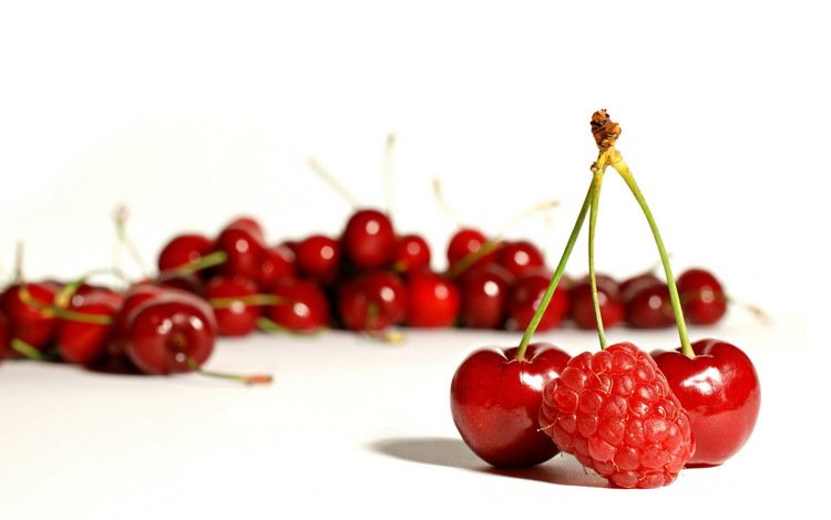 малина, ягоды, белый фон, вишня, raspberry, berries, white background, cherry