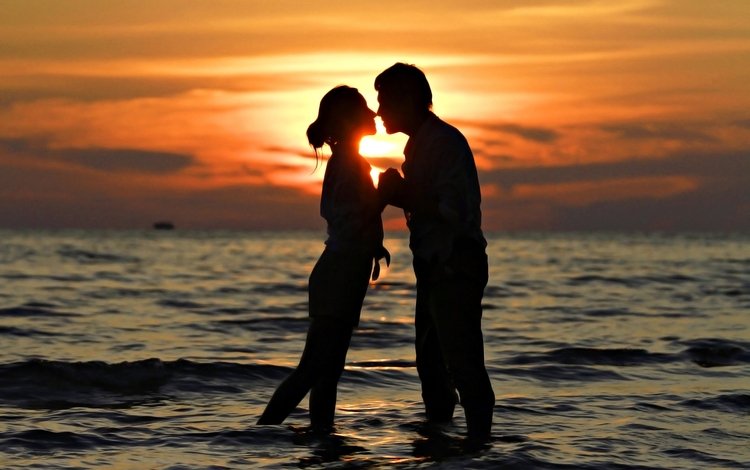 закат, воздушны поцелуй, море, любовь, пара, романтик, поцелуй, людей, couple, влюбленная, sunset, sea, love, pair, romantic, kiss, people
