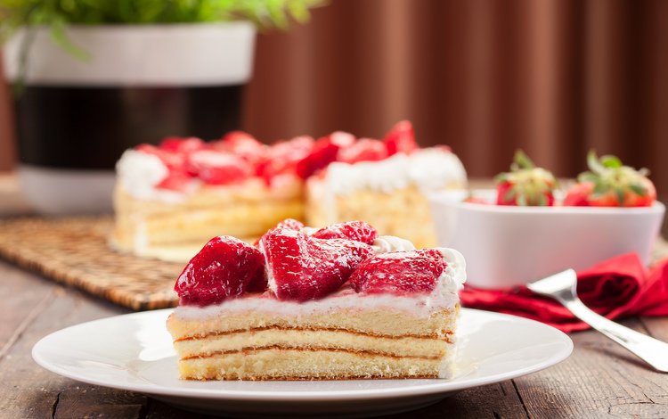крем для торта, клубника, ягоды, сливки, торт, пирожное, кусочек, cream cake, strawberry, berries, cream, cake, piece