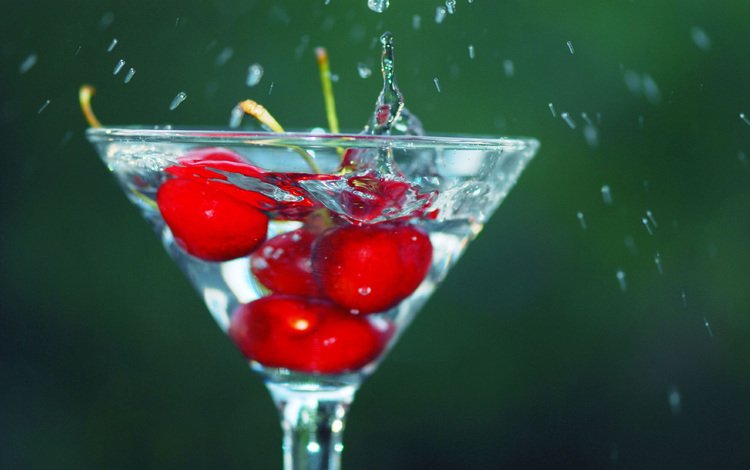 вода, фон, капли, ягода, брызги, бокал, вишня.черешня, water, background, drops, berry, squirt, glass, cherry.cherry