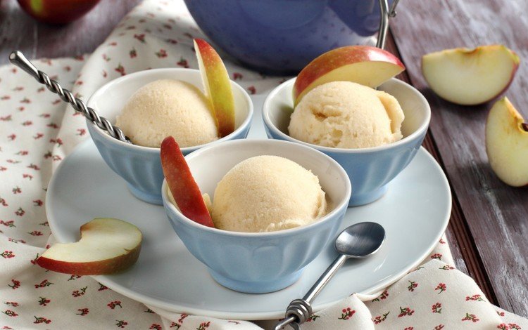 мороженое, фрукты, яблоки, тарелка, десерт, ложки, ice cream, fruit, apples, plate, dessert, spoon