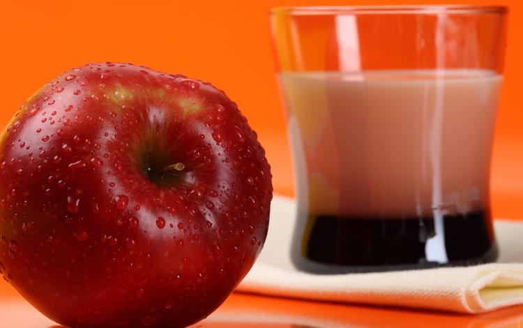капли, яблоко, стакан, красное, спелое, drops, apple, glass, red, ripe