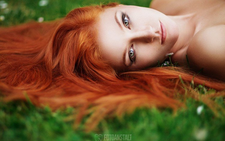 трава, девушка, портрет, взгляд, модель, лицо, длинные волосы, рыжеволосая, grass, girl, portrait, look, model, face, long hair, redhead