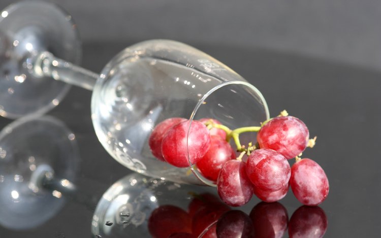 отражение, виноград, стол, бокал, reflection, grapes, table, glass