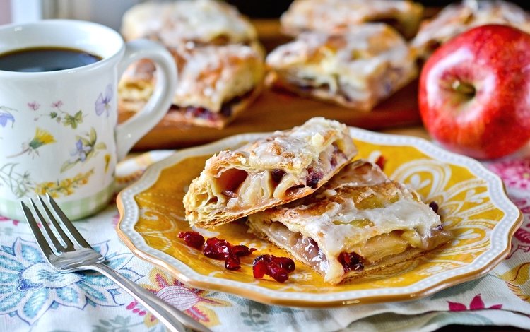 яблоко, чай, выпечка, яблочно-клюквенный пирог, apple, tea, cakes, apple-cranberry pie