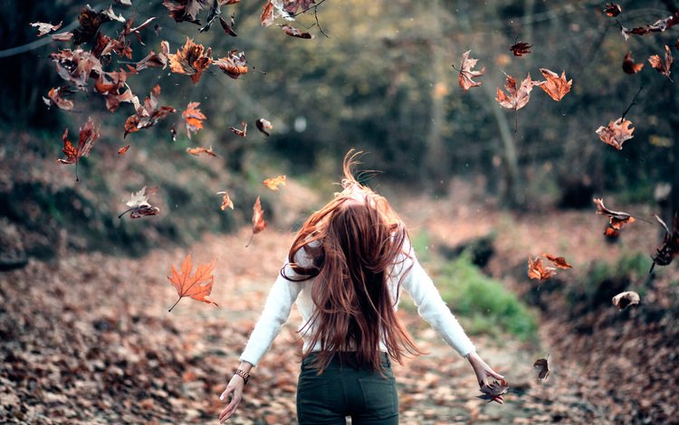 листья, девушка, осень, свобода, leaves, girl, autumn, freedom