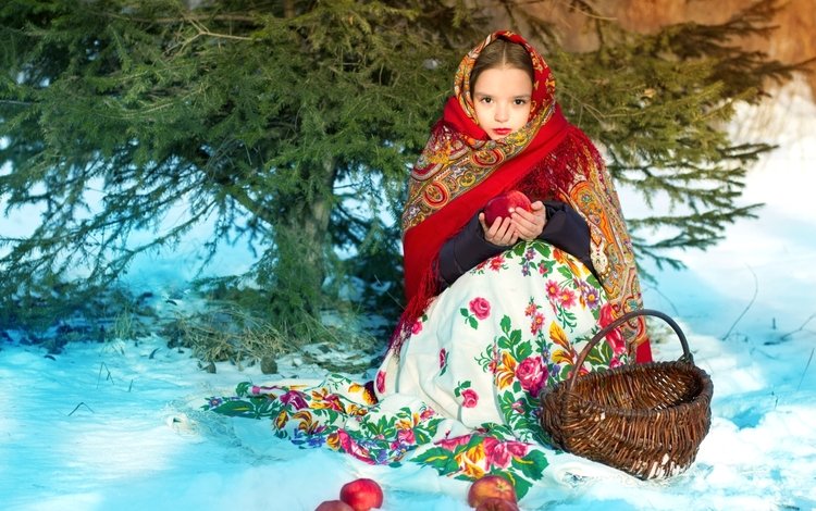 лес, зима, яблоки, девочка, платок, forest, winter, apples, girl, shawl