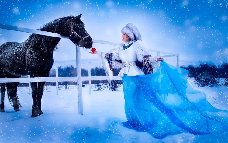 лошадь, снег, девушка, платье, шапка, яблоко, платок, horse, snow, girl, dress, hat, apple, shawl