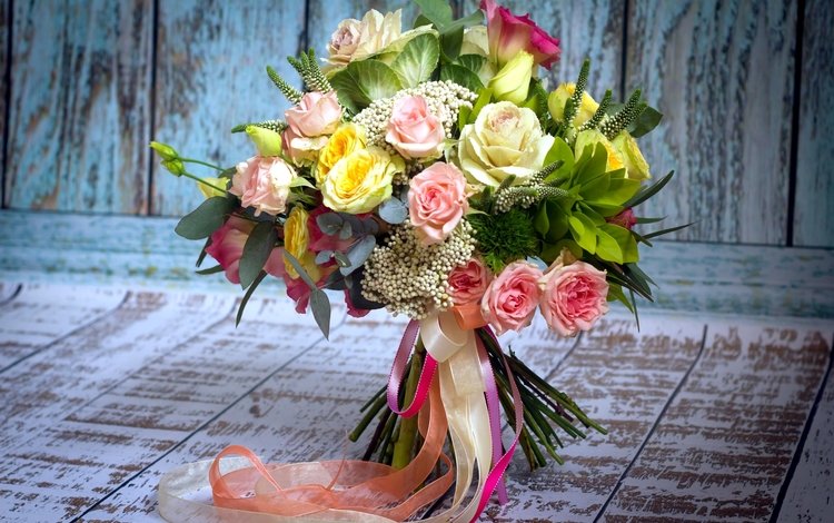 розы, букет, ленты, эустома, декоративная капуста, roses, bouquet, tape, eustoma, ornamental kale