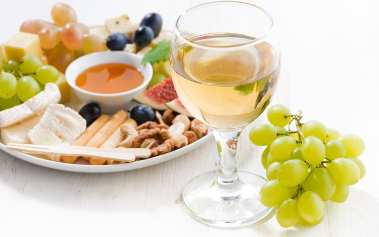 орехи, виноград, бокал, сыр, вино, мед, инжир, nuts, grapes, glass, cheese, wine, honey, figs