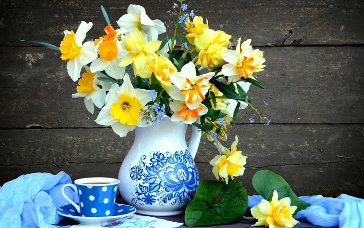 букет, чашка, чай, нарциссы, кувшин, натюрморт, bouquet, cup, tea, daffodils, pitcher, still life
