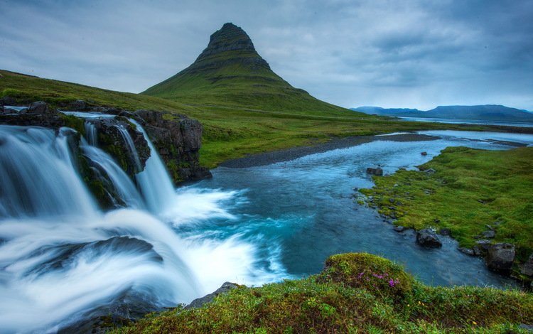 зелень, гора, водопад, исландия, snæfellsnes national park, киркьюфетль, greens, mountain, waterfall, iceland, kirkjufell