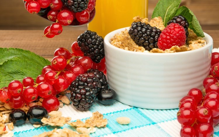 ягоды, лесные ягоды, завтрак, хлопья, мюсли, парное, berries, breakfast, cereal, muesli, fresh