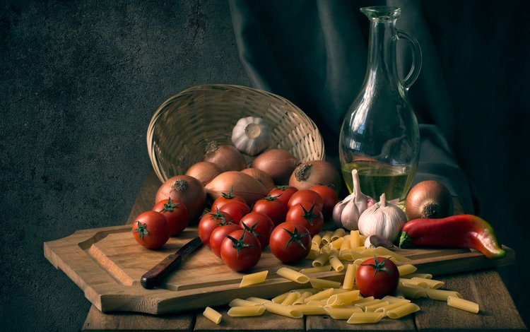 доска, чеснок, лук, макароны, масло, оливковое, овощи, нож, помидоры, натюрморт, перец, board, garlic, bow, pasta, olive, oil, vegetables, knife, tomatoes, still life, pepper