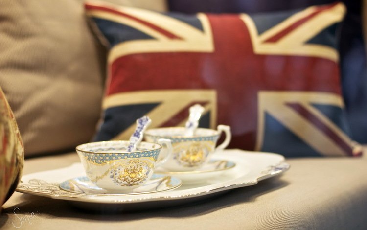 подушки, англия, блюдце, чай, чаепитие, чашки, ложки, brexit, pillow, england, saucer, tea, the tea party, cup, spoon