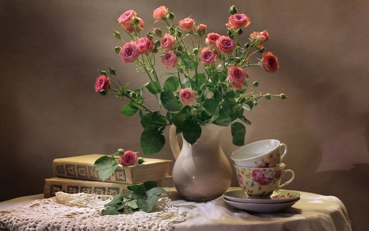 цветы, розы, книги, букет, салфетка, чашки, натюрморт, flowers, roses, books, bouquet, napkin, cup, still life