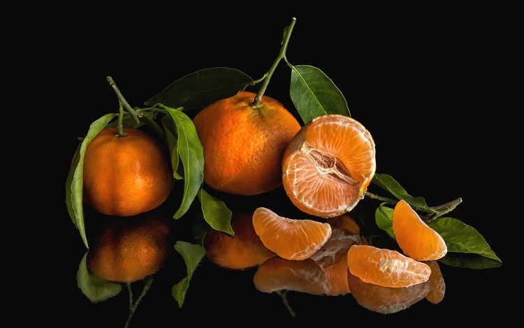 листья, отражение, фрукты, дольки, плоды, мандарины, цитрусы, leaves, reflection, fruit, slices, tangerines, citrus