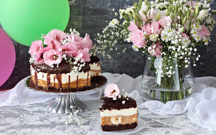 цветы, шарики, шоколад, торт, эустома, flowers, balls, chocolate, cake, eustoma