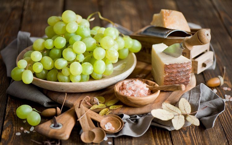виноград, сыр, тарелка, натюрморт, тёрка, жёлуди, ложки, деревянные, grapes, cheese, plate, still life, grater, acorns, spoon, wooden