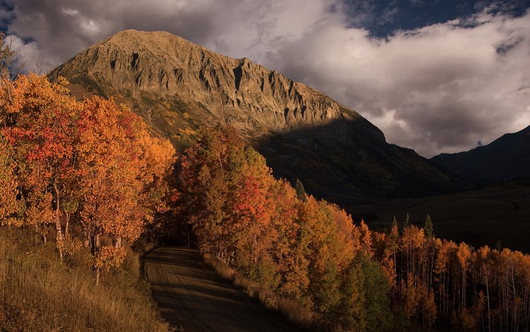 небо, дорога, деревья, горы, природа, осень, горная дорога, the sky, road, trees, mountains, nature, autumn, mountain road