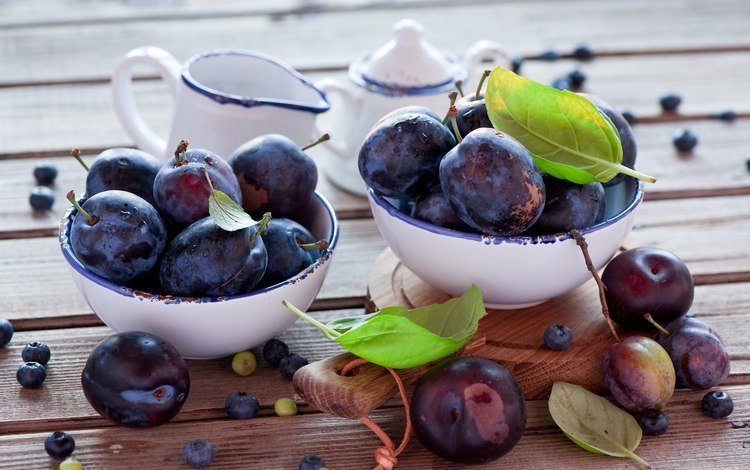 фрукты, стол, ягоды, листики, чашки, сливы, fruit, table, berries, leaves, cup, plum
