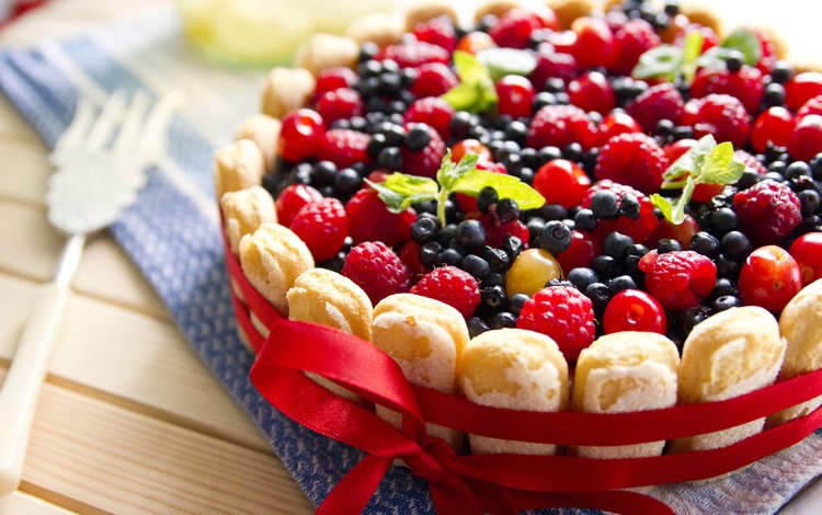 малина, ягодный пирог, ягоды, kateryna artyukhova, вишня, сладкое, выпечка, десерт, пирог, смородина, raspberry, berry pie, berries, cherry, sweet, cakes, dessert, pie, currants