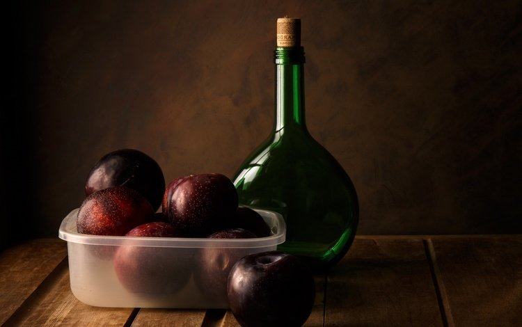 фрукты, плоды, бутылка, натюрморт, сливы, fruit, bottle, still life, plum