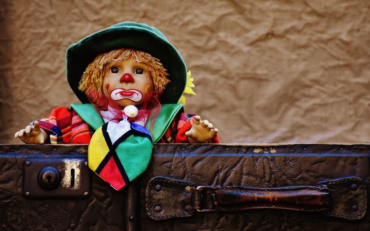 игрушка, кукла, игра, клоун, чемодан, toy, doll, the game, clown, suitcase
