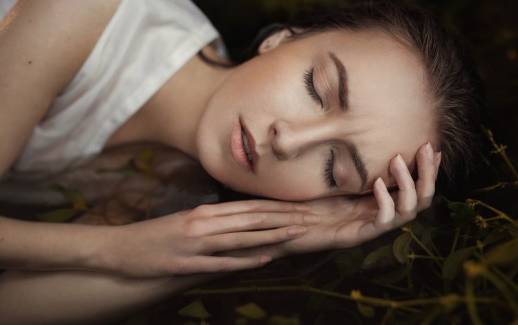 девушка, портрет, сон, лицо, руки, шатенка, дарья волкова, girl, portrait, sleep, face, hands, brown hair, daria volkova