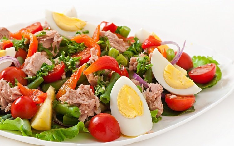 зелень, овощи, яйца, помидоры, салат, тунец, нисуаз, greens, vegetables, eggs, tomatoes, salad, tuna, nicoise