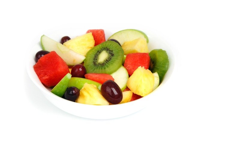 виноград, фруктовый салат, фрукты, арбуз, ягоды, белый фон, яблоко, киви, салат, grapes, fruit salad, fruit, watermelon, berries, white background, apple, kiwi, salad
