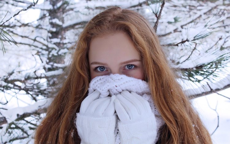 девушка, снежинки, взгляд, волосы, перчатки, шарф, рыжеволосая, girl, snowflakes, look, hair, gloves, scarf, redhead