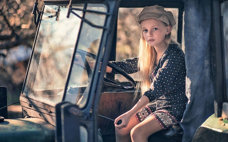 кабина, блондинка, дети, девочка, волосы, кепка, руль, cabin, blonde, children, girl, hair, cap, the wheel