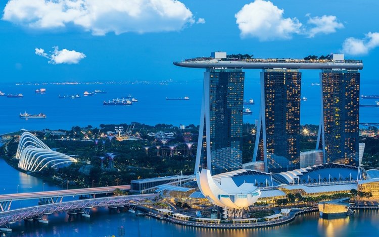 облака, сингапур, ночь, огни, корабли, город, небоскребы, здания, небоскрёб, clouds, singapore, night, lights, ships, the city, skyscrapers, building, skyscraper