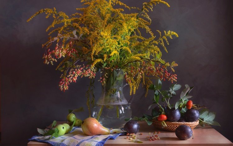 цветы, фрукты, осень, шиповник, букет, натюрморт, груши, сливы, flowers, fruit, autumn, briar, bouquet, still life, pear, plum