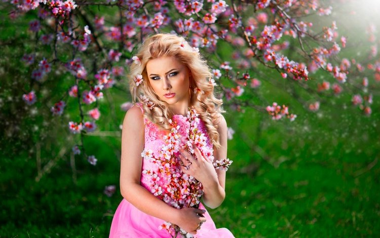 в розовом, цветение, девушка, платье, взгляд, весна, волосы, макияж, губки, in pink, flowering, girl, dress, look, spring, hair, makeup, sponge