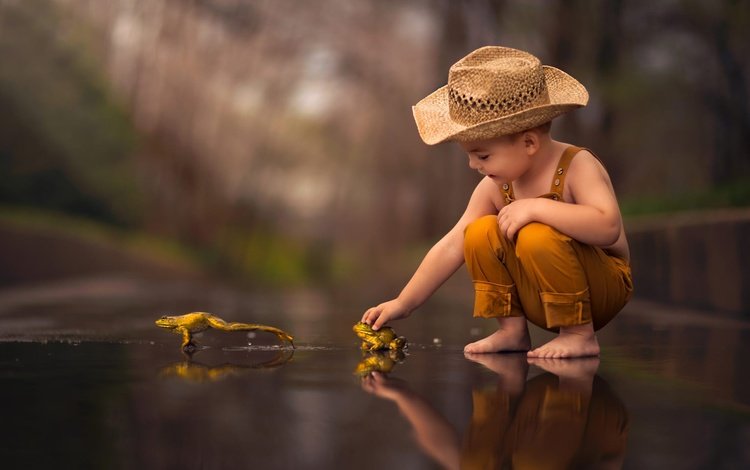 отражение, дети, ребенок, мальчик, шляпа, лягушки, босиком, reflection, children, child, boy, hat, frogs, barefoot