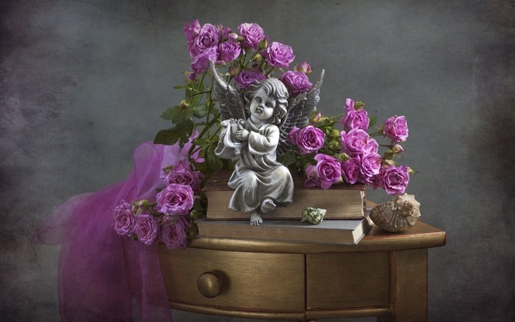 цветы, розы, книги, статуэтка, ракушки, столик, натюрморт, фигурка, flowers, roses, books, figurine, shell, table, still life, figure