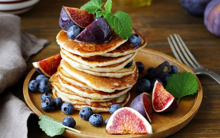 ягоды, черника, блинчики, блины, оладьи, инжир, berries, blueberries, pancakes, figs