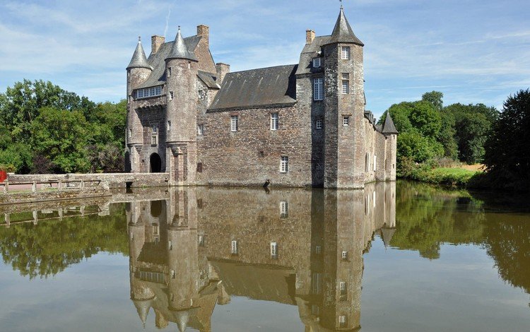отражение, замок, франция, замок трекессон, кампенеак, reflection, castle, france, castle traceson, campeneac