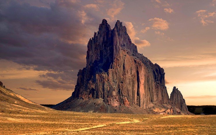 скала, пустыня, нью-мексико, десерд, горная порода, rock formation, shiprock peak, скала шипрок, крылатая скала, rock, desert, new mexico