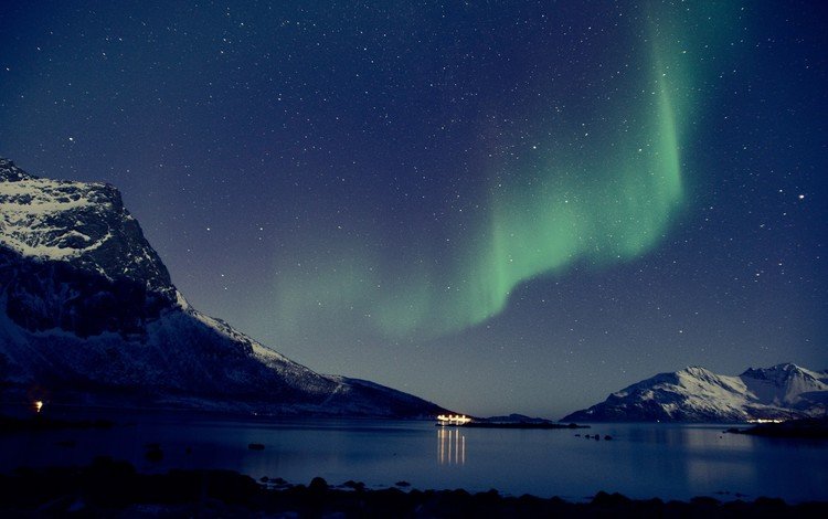 небо, норвегия, ночь, снежные вершины, озеро, горы, природа, пейзаж, звезды, северное сияние, the sky, norway, night, snowy peaks, lake, mountains, nature, landscape, stars, northern lights