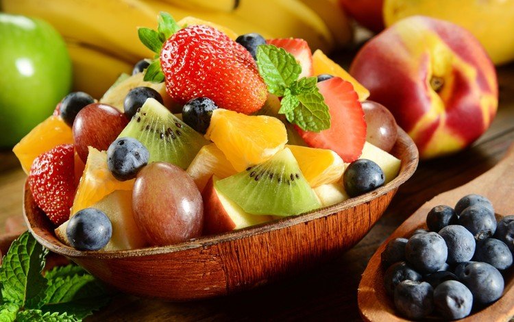 виноград, фрукты, клубника, ягоды, киви, черника, десерт, фруктовый салат, grapes, fruit, strawberry, berries, kiwi, blueberries, dessert, fruit salad