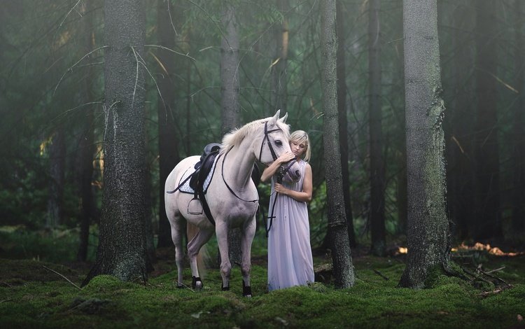 лошадь, лес, девушка, поза, блондинка, модель, лицо, конь, белое платье, white dress, horse, forest, girl, pose, blonde, model, face