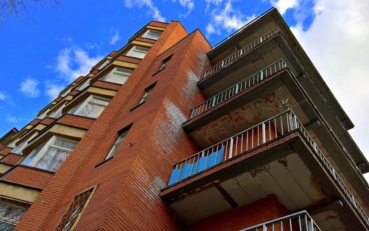 город, дом, архитектура, кирпич, балкон, the city, house, architecture, brick, balcony