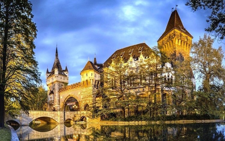 вода, отражение, замок, город, венгрия, будапешт, замок вайдахуняд, water, reflection, castle, the city, hungary, budapest, vajdahunyad castle