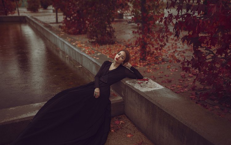 листья, девушка, поза, осень, дождь, mara saiz, черное платье, leaves, girl, pose, autumn, rain, black dress