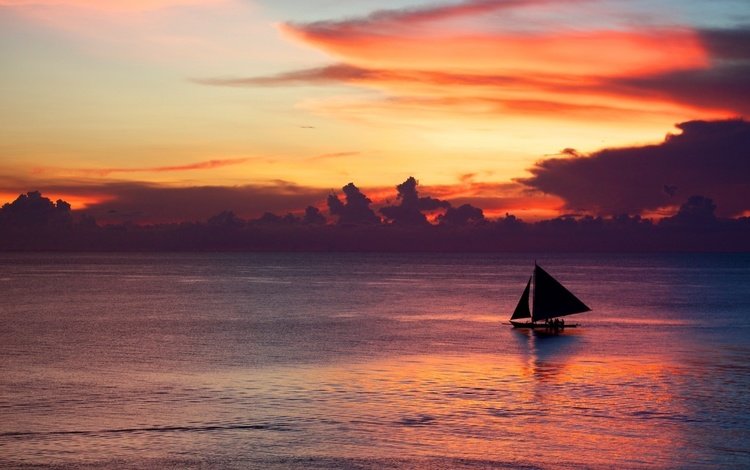 облака, берег, закат, море, горизонт, парусник, лодка, сумерки, clouds, shore, sunset, sea, horizon, sailboat, boat, twilight